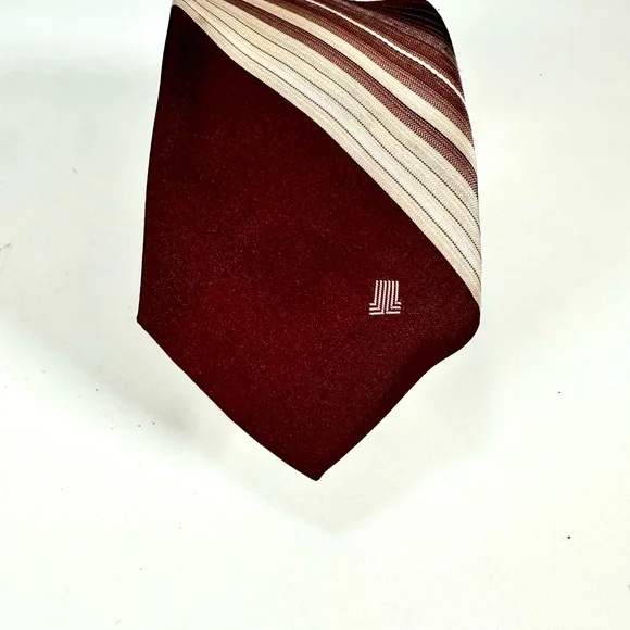 Lanvin Diagonal Elegant Striped Tie
